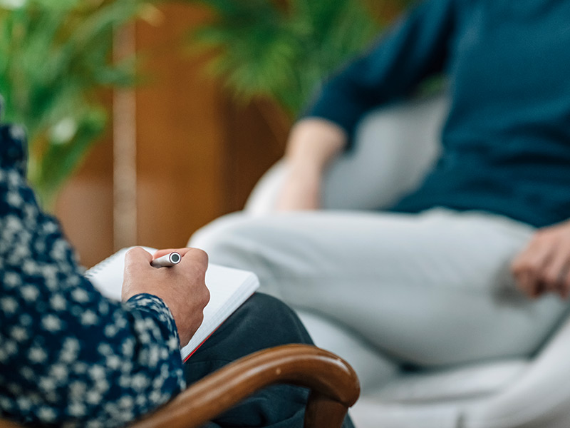 experienced, addiction and mental health counsellors, and master's-level therapists